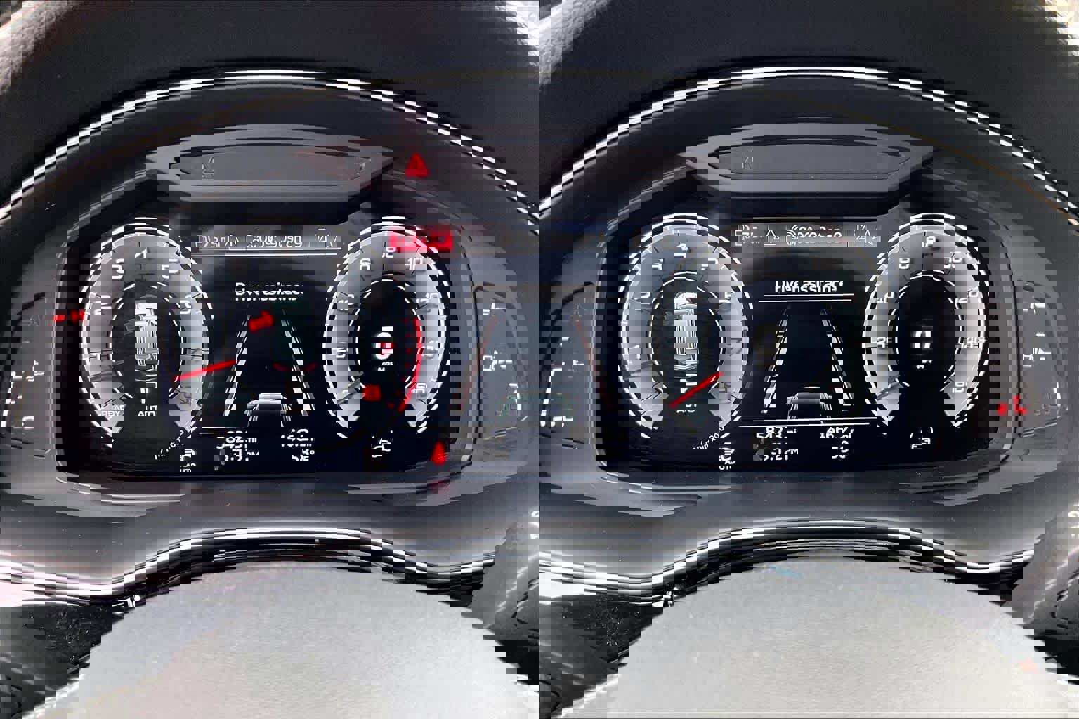 Used 2021 Audi Q8 Premium Plus w/ Premium Plus Package image 26