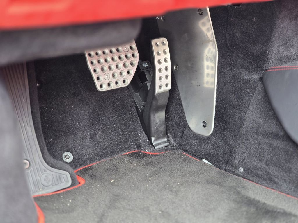 Used 2022 Ferrari F8 Tributo image 19