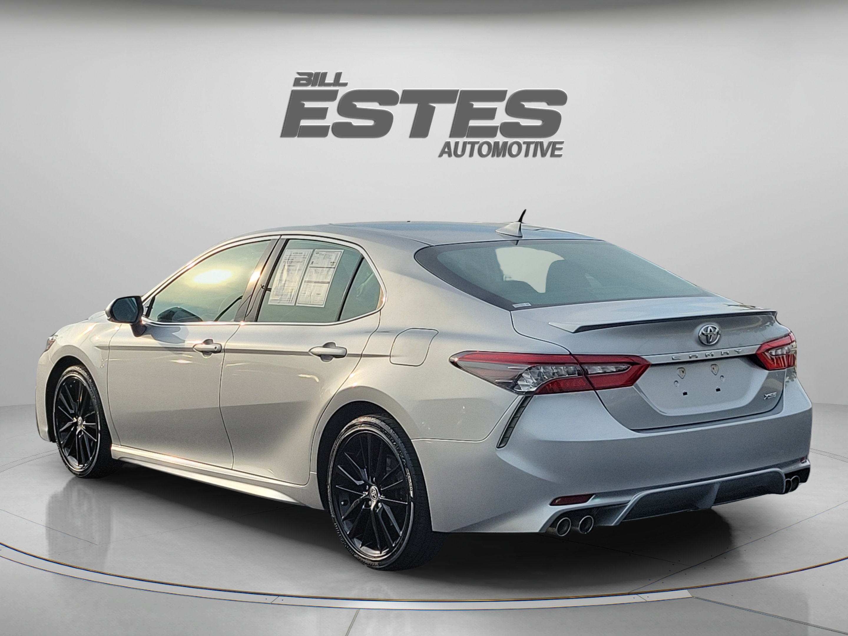 Used 2021 Toyota Camry XSE w/ Navigation Package FWD image 2