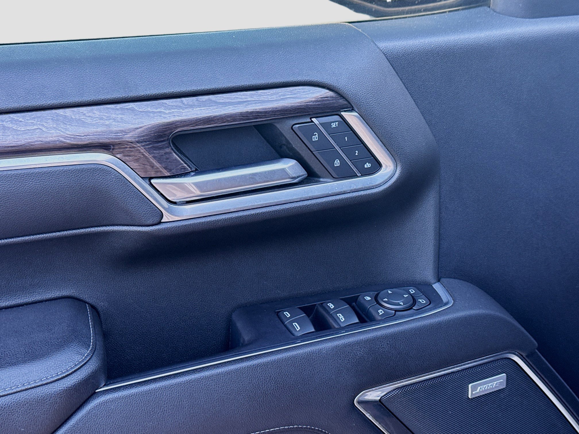 Used 2022 Chevrolet Silverado 1500 LTZ w/ LTZ Convenience Package II image 17