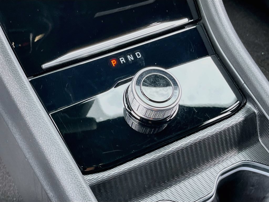 Used 2025 Jeep Grand Cherokee Altitude RWD image 15