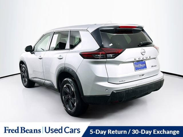 Used 2024 Nissan Rogue SV image 5