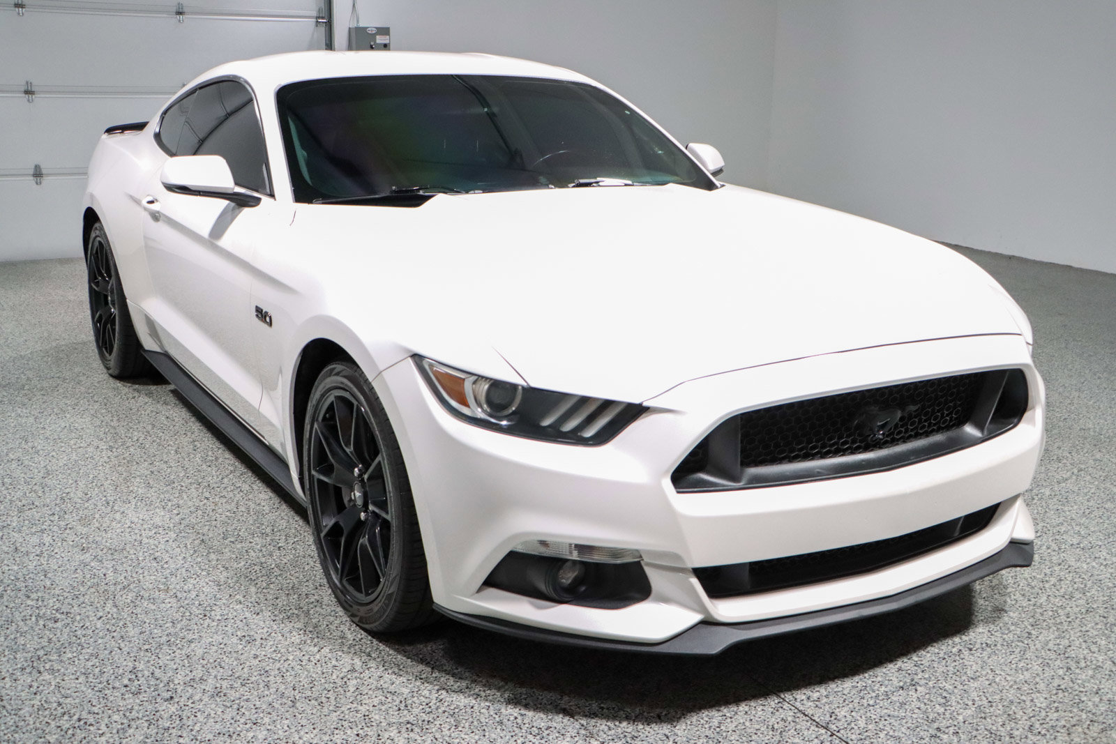 Used 2017 Ford Mustang GT Premium w/ Equipment Group 401A image 5