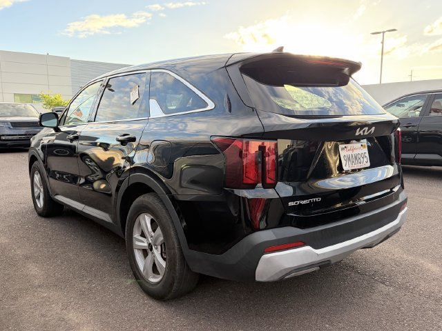 Used 2024 Kia Sorento LX FWD image 6