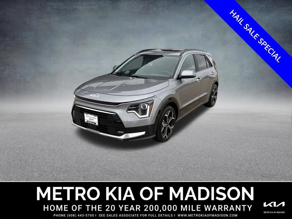 Used 2025 Kia Niro EX Touring