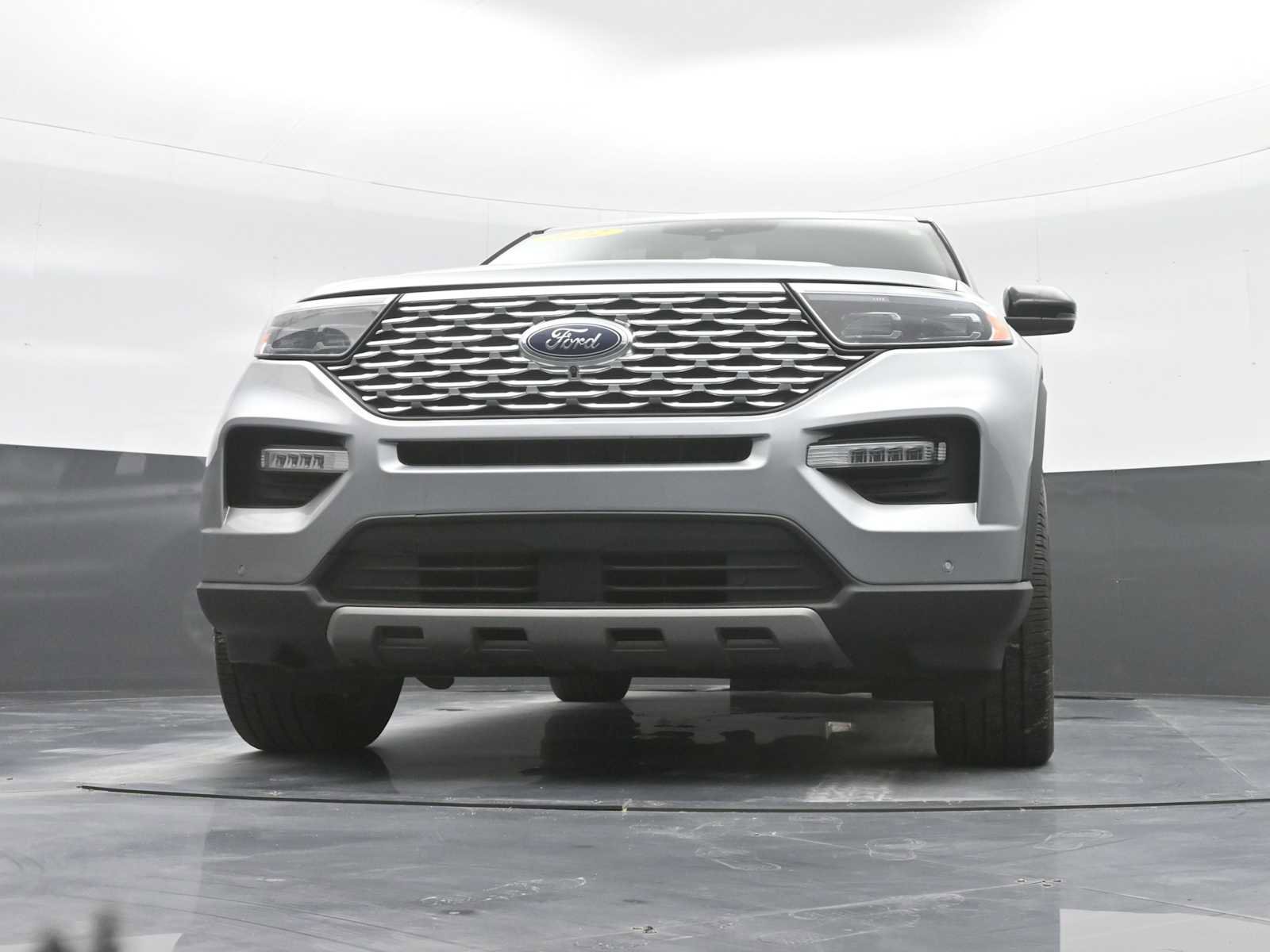 Used 2022 Ford Explorer Platinum w/ Technology Package image 35