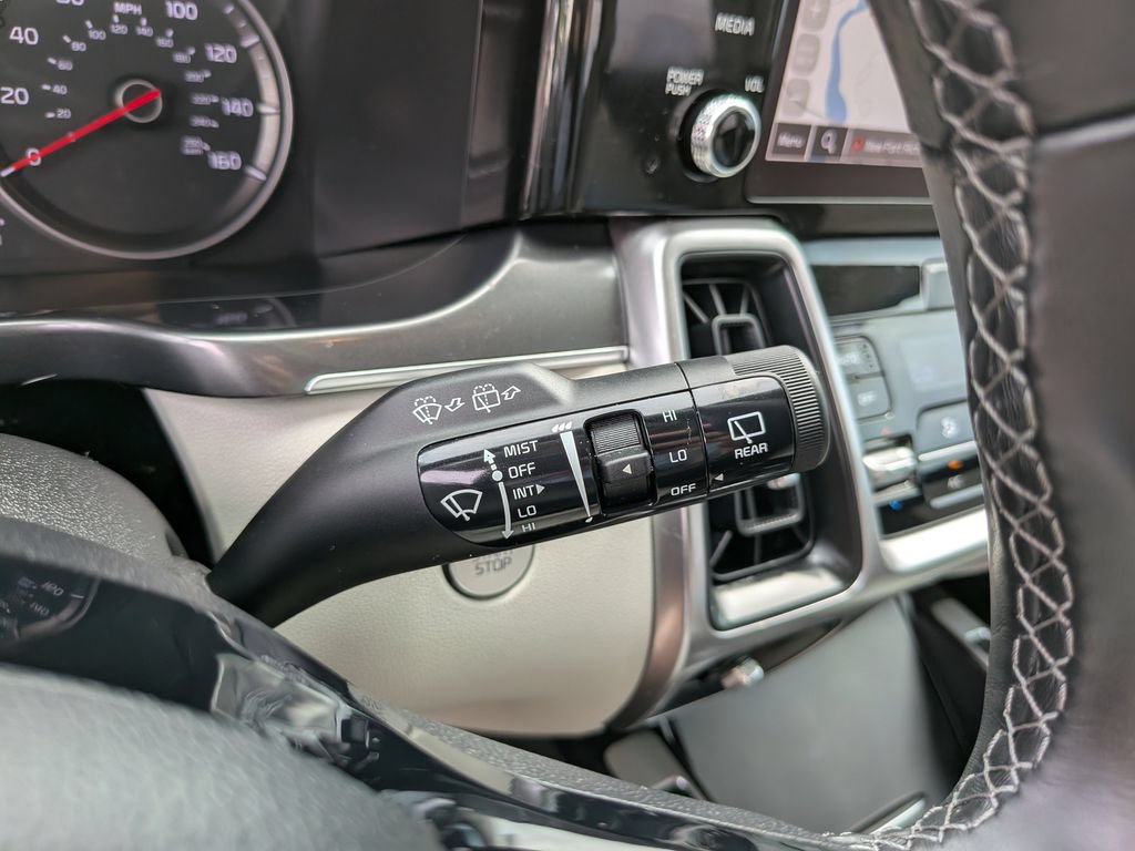 Certified 2023 Kia Sorento S FWD image 33