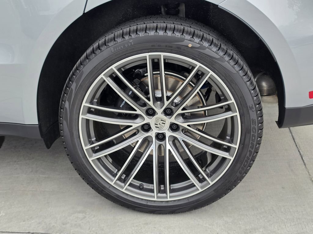 New 2026 Porsche Macan AWD/4WD image 28