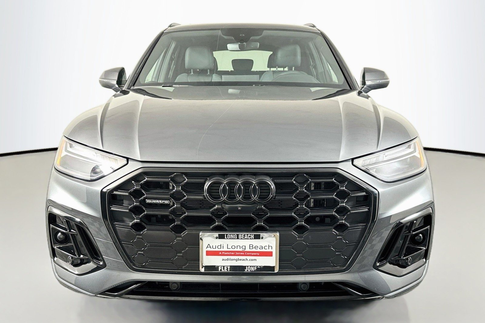 Used 2024 Audi Q5 e Premium Plus w/ Premium Plus Package AWD/4WD image 2
