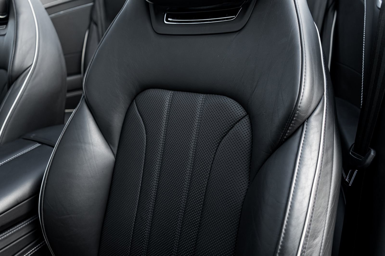 Certified 2022 Bentley Continental GT AWD/4WD image 28