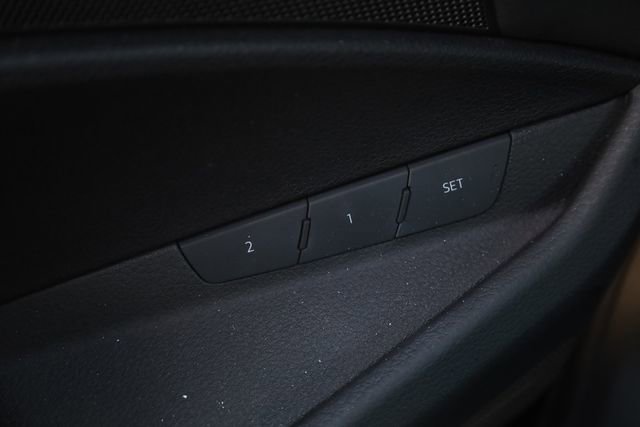 Used 2021 Audi e-tron Premium w/ Convenience Plus Package image 15