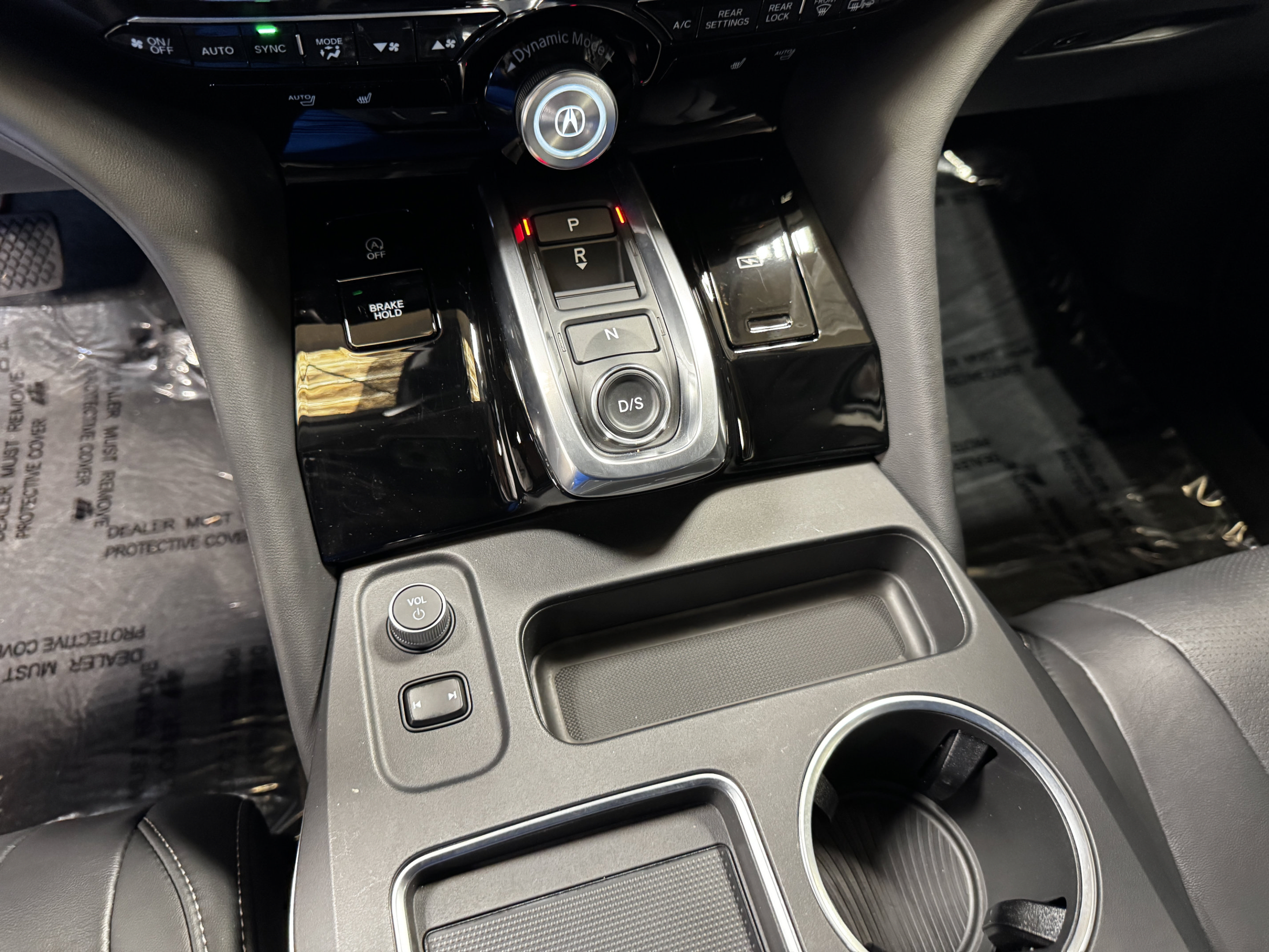 Certified 2026 Acura MDX w/ Technology Package FWD image 25