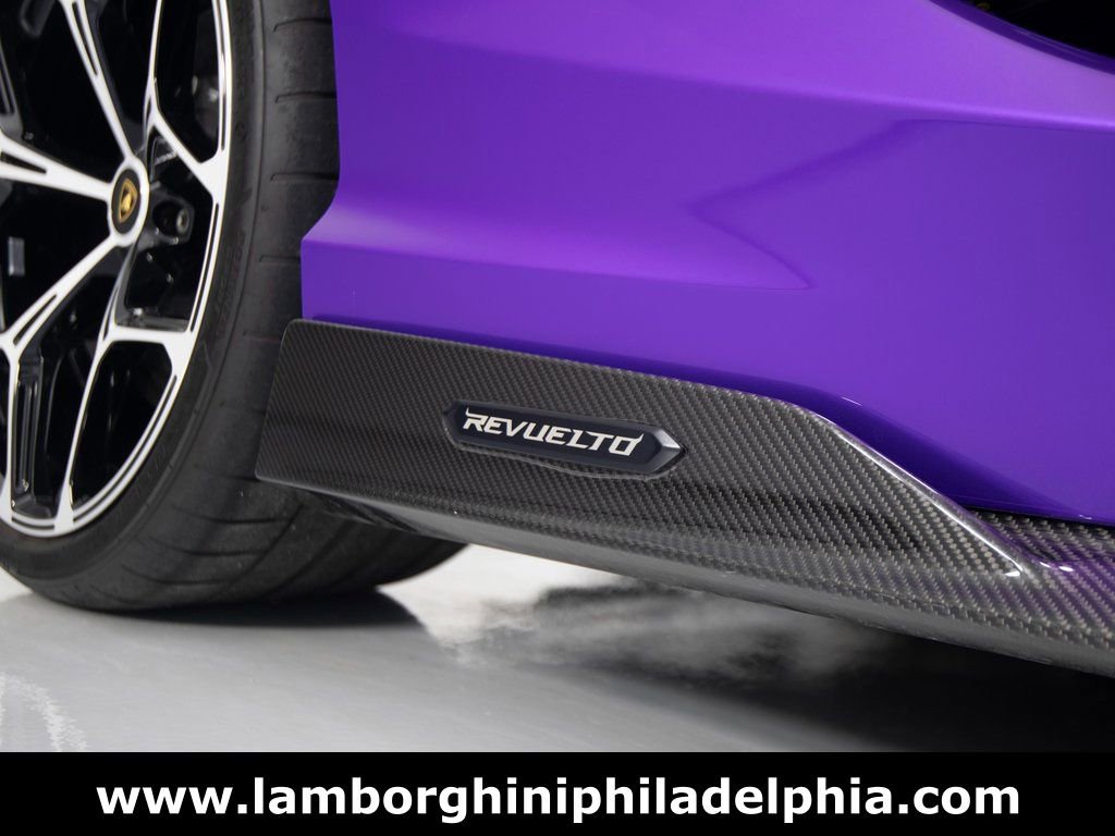 Used 2024 Lamborghini Revuelto image 44