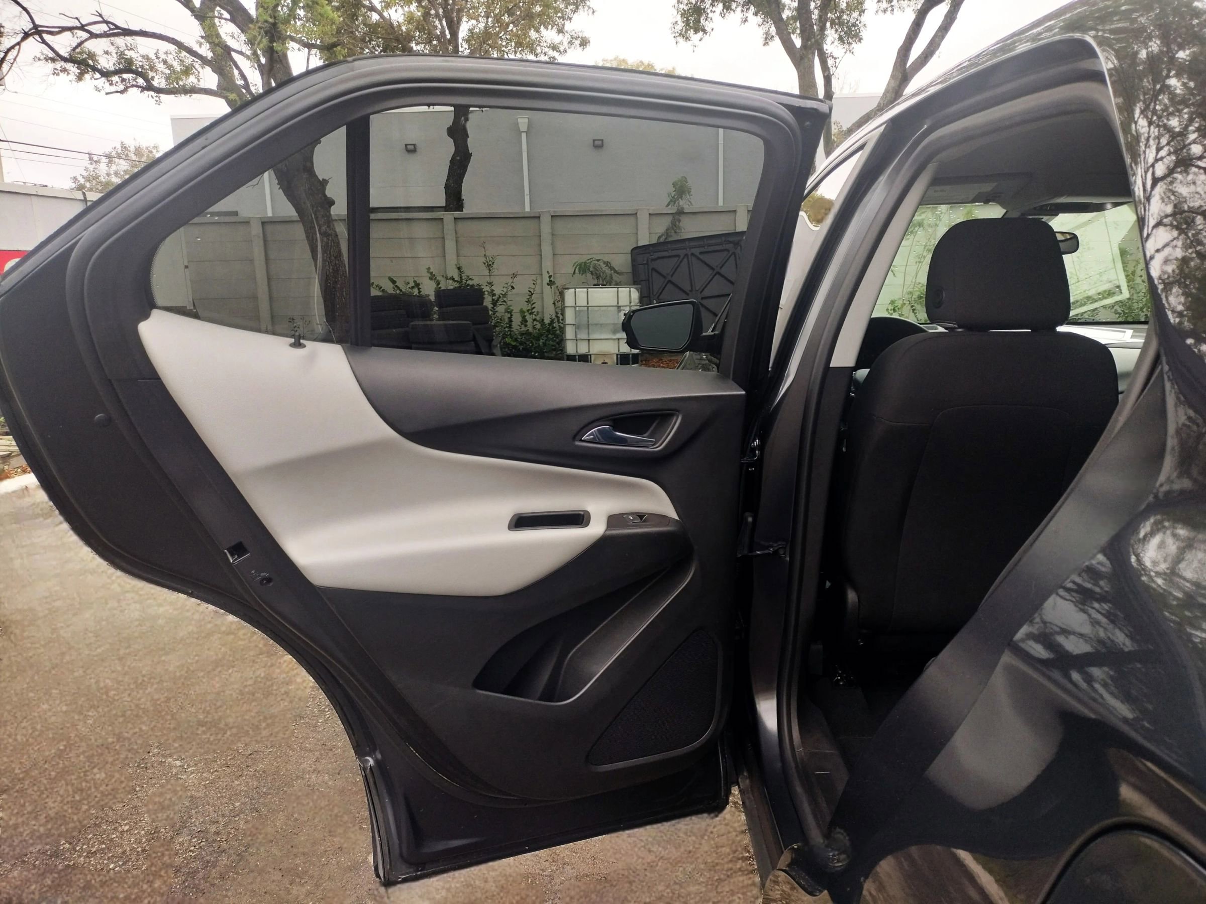 Used 2022 Chevrolet Equinox LS FWD image 18