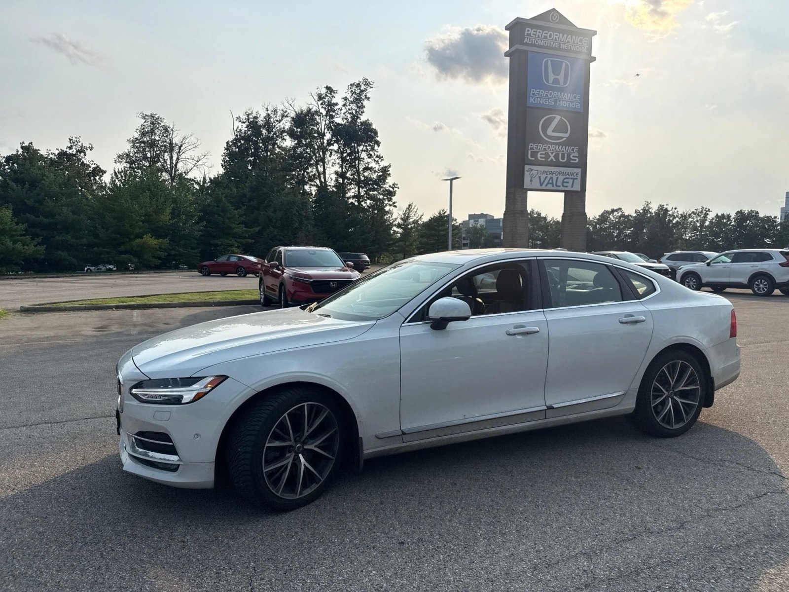 Used 2017 Volvo S90 T6 Inscription w/ Vision Package AWD/4WD image 16