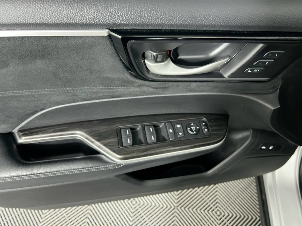 Used 2021 Honda Clarity Touring image 10