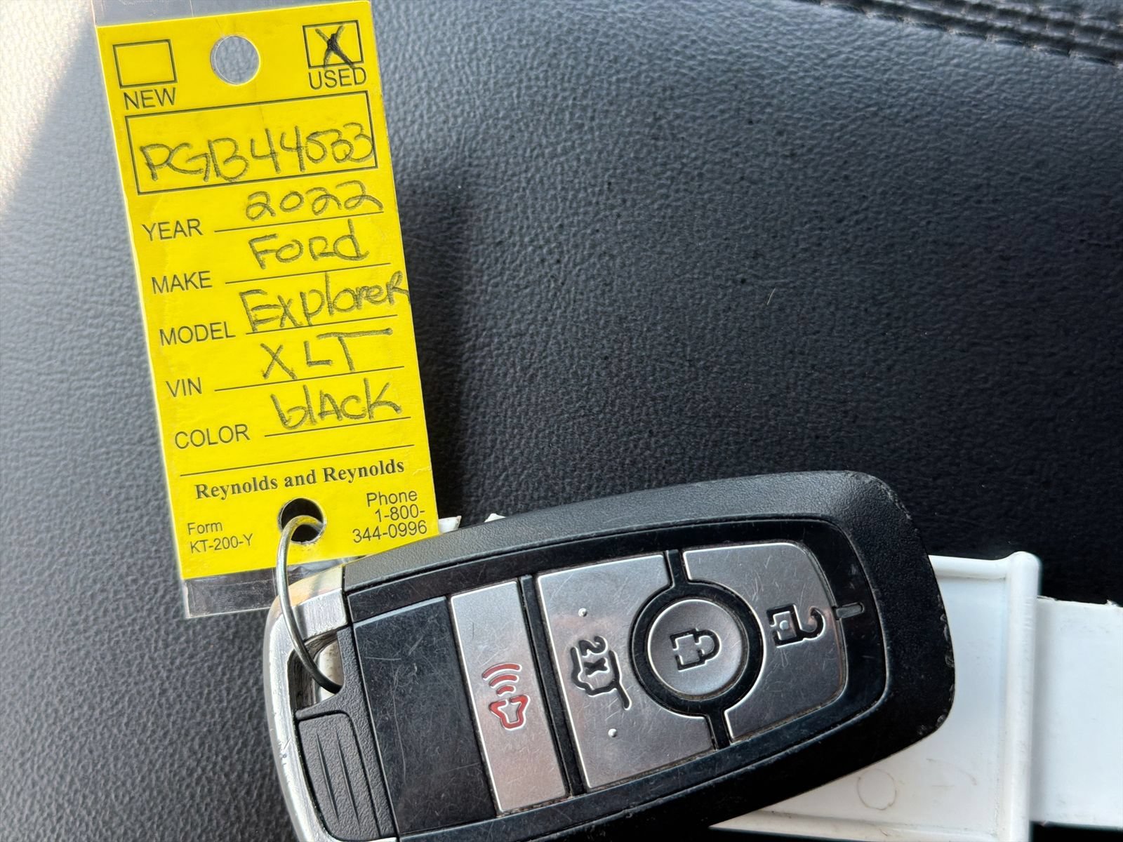 Used 2023 Ford Explorer XLT AWD/4WD image 36