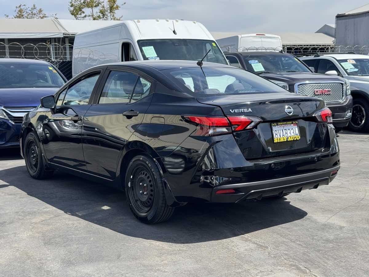 Used 2021 Nissan Versa S FWD image 8