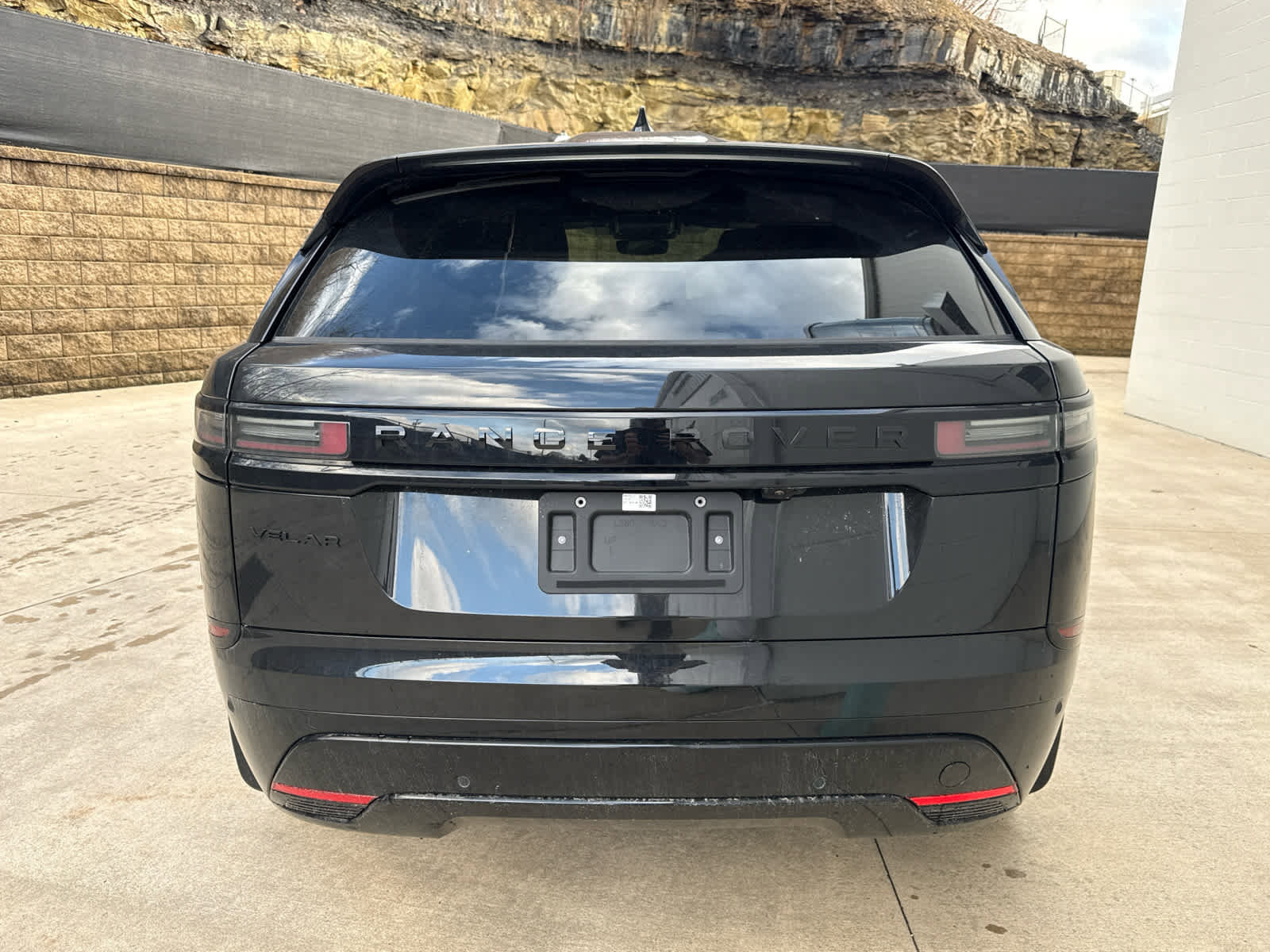 New 2026 Land Rover Range Rover Velar Dynamic SE AWD/4WD image 4