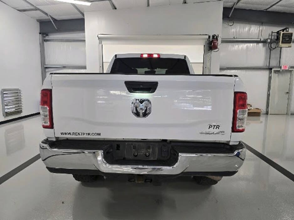 Used 2024 RAM 2500 Tradesman w/ Chrome Appearance Group AWD/4WD image 7