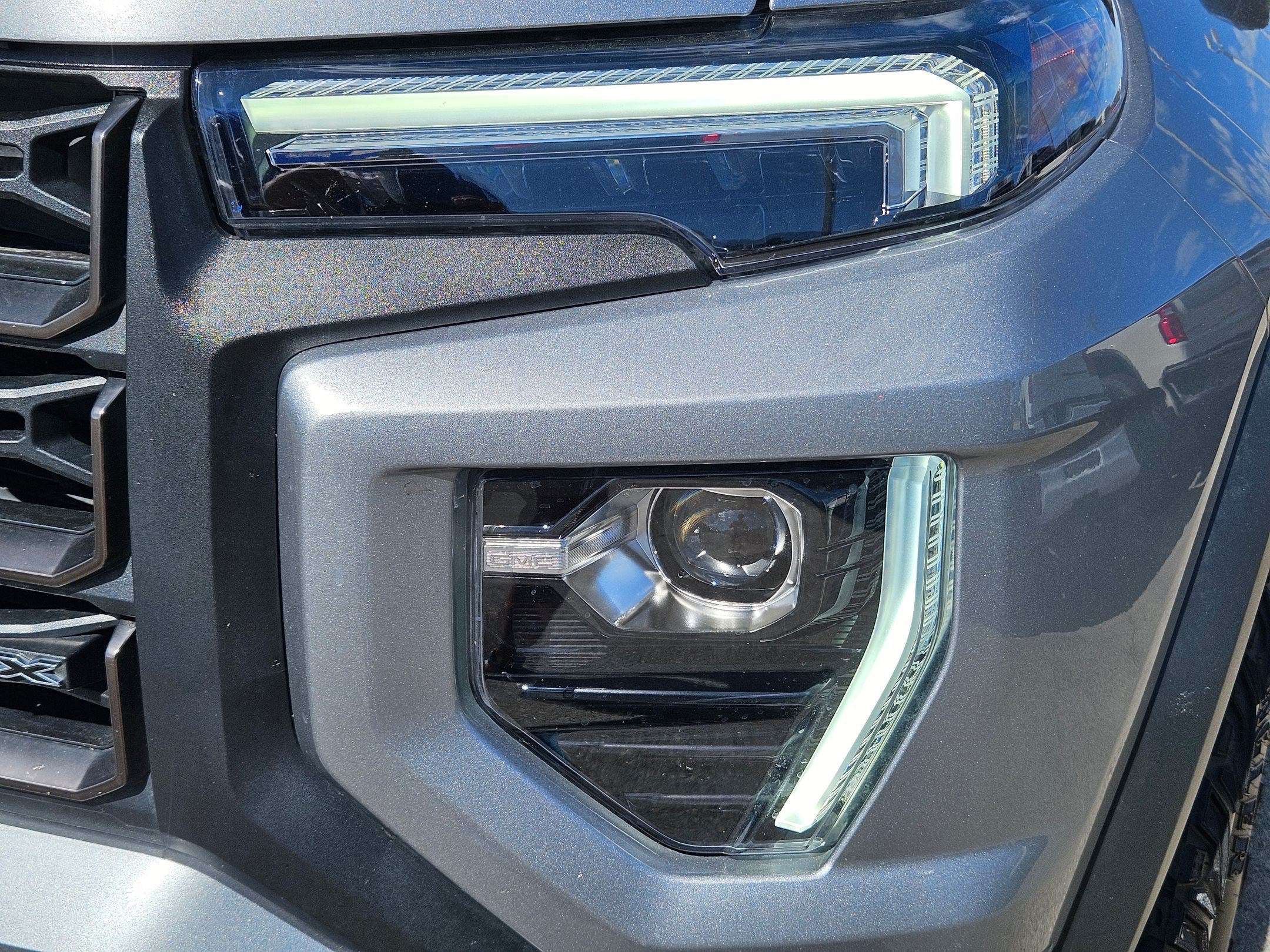 Used 2024 GMC Canyon AT4X AWD/4WD image 10