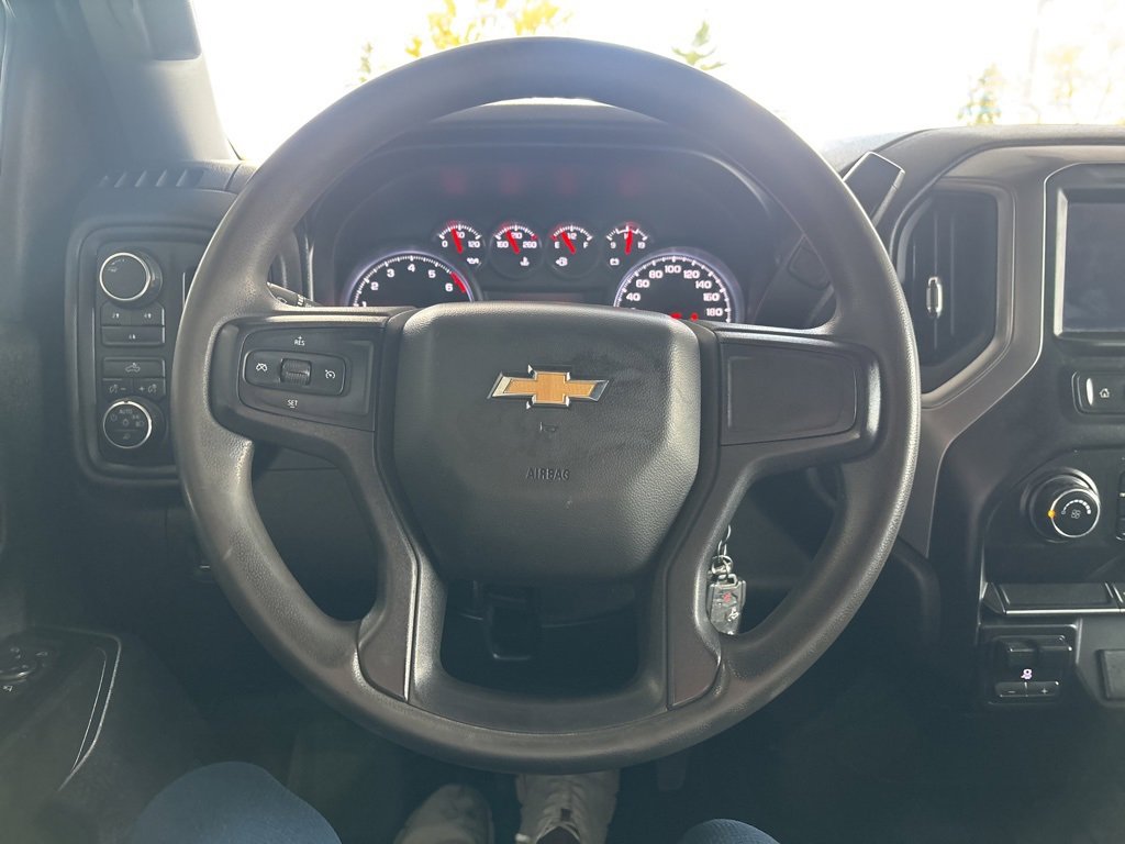 Used 2020 Chevrolet Silverado 2500 Custom w/ Custom Value Package image 12