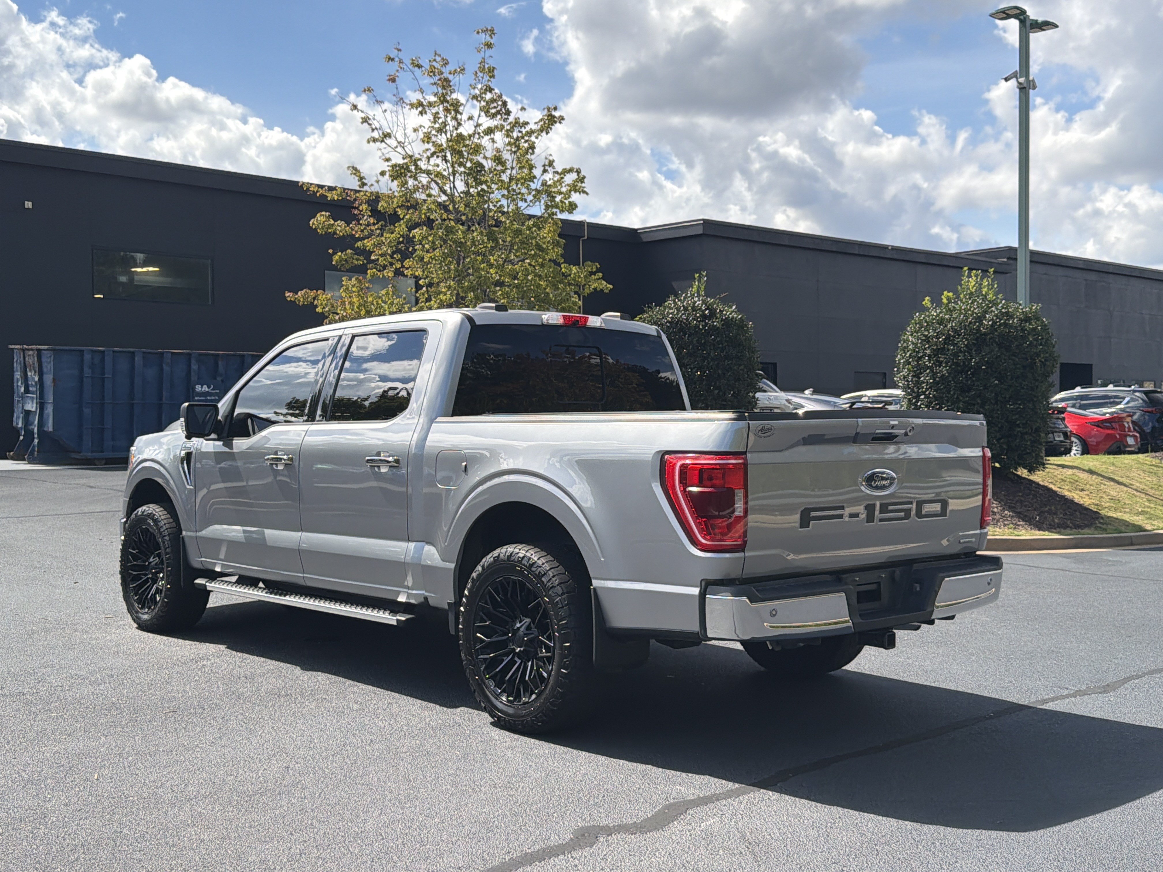 Used 2022 Ford F150 XLT w/ Equipment Group 302A High RWD image 12