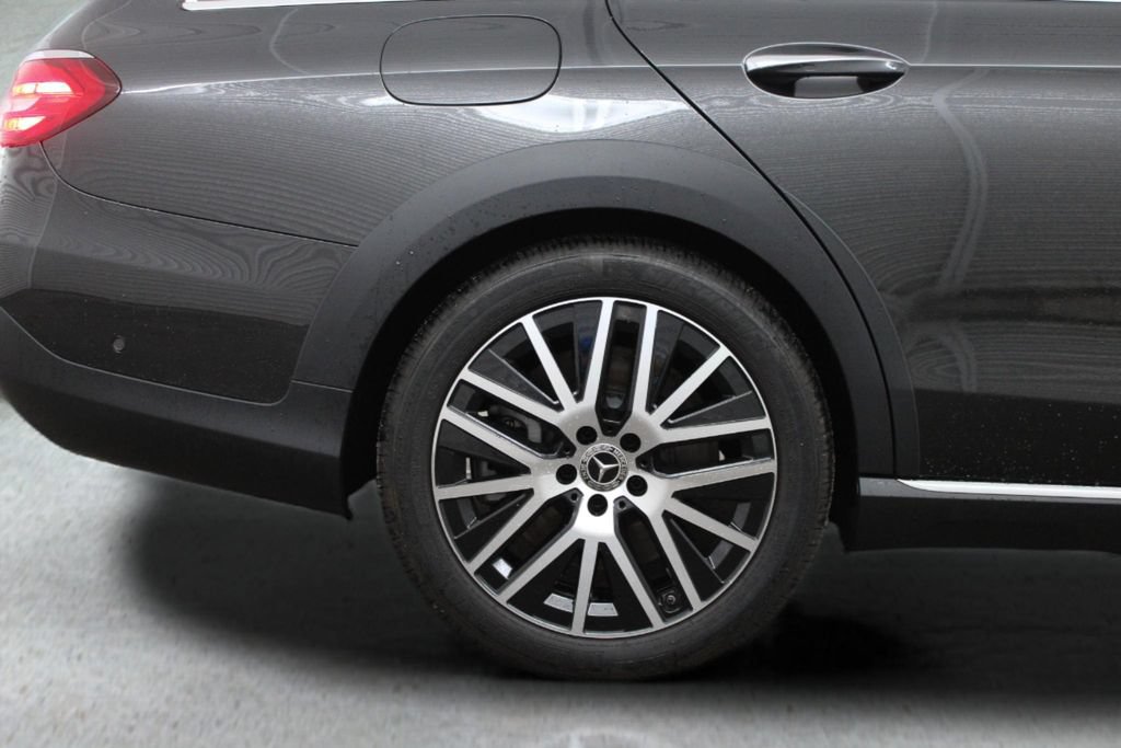 Used 2023 Mercedes-Benz E 450 4MATIC All-Terrain Wagon image 12