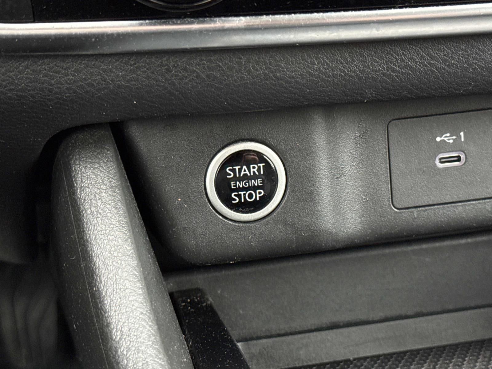 Used 2023 Nissan Rogue S image 20