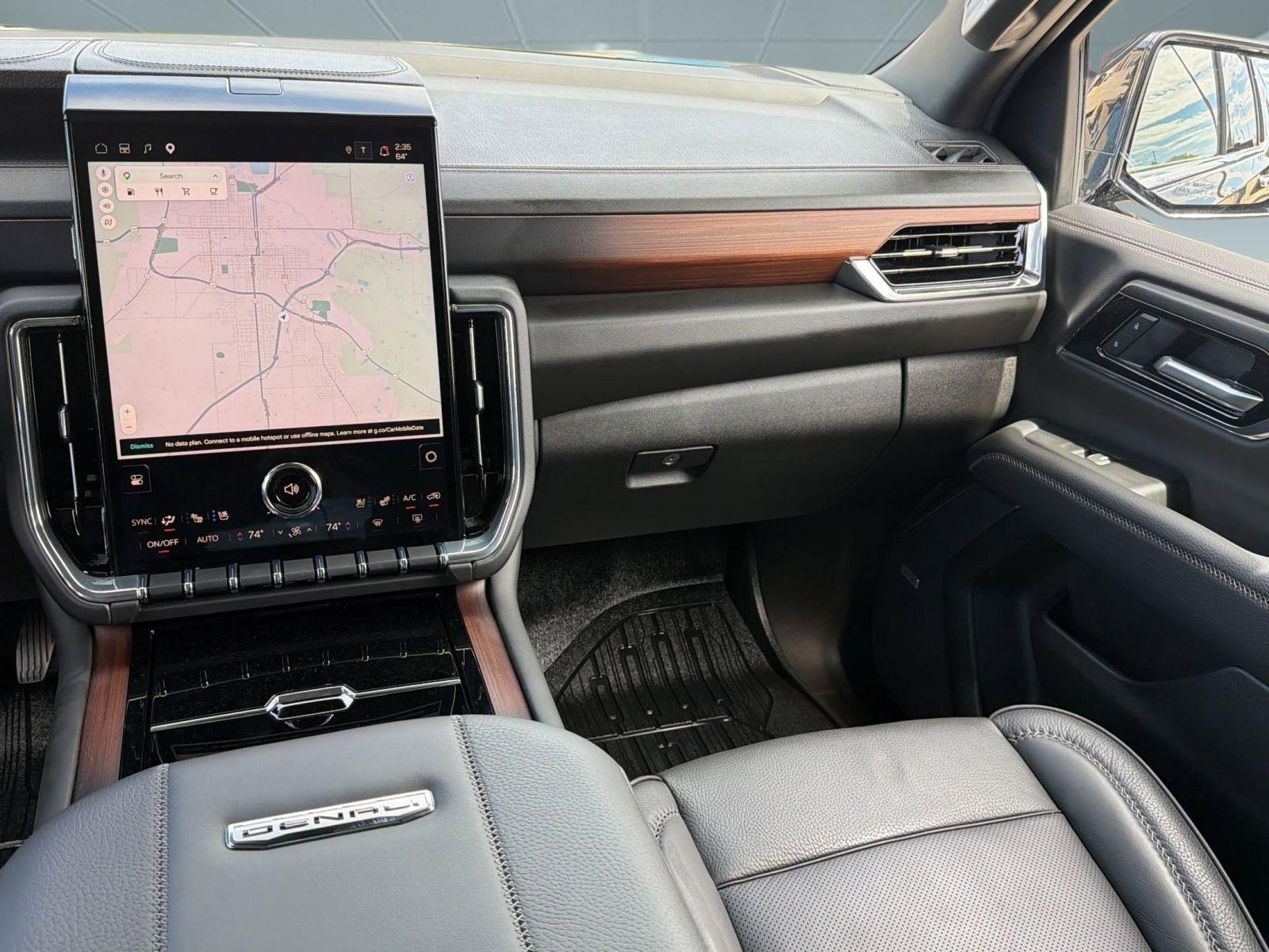 Used 2025 GMC Yukon Denali w/ Denali Reserve Package image 29