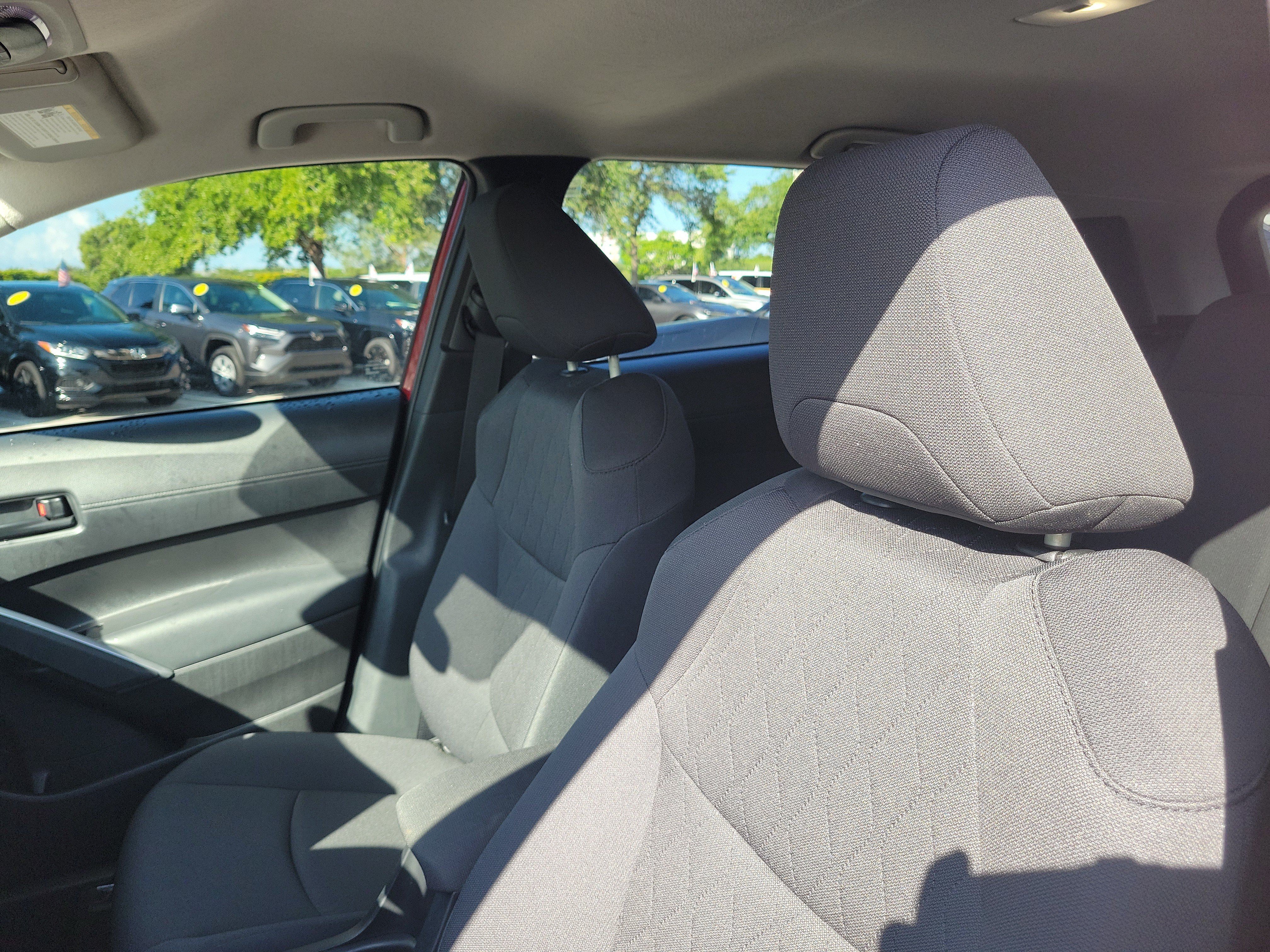 Used 2022 Toyota Corolla Cross LE FWD image 21