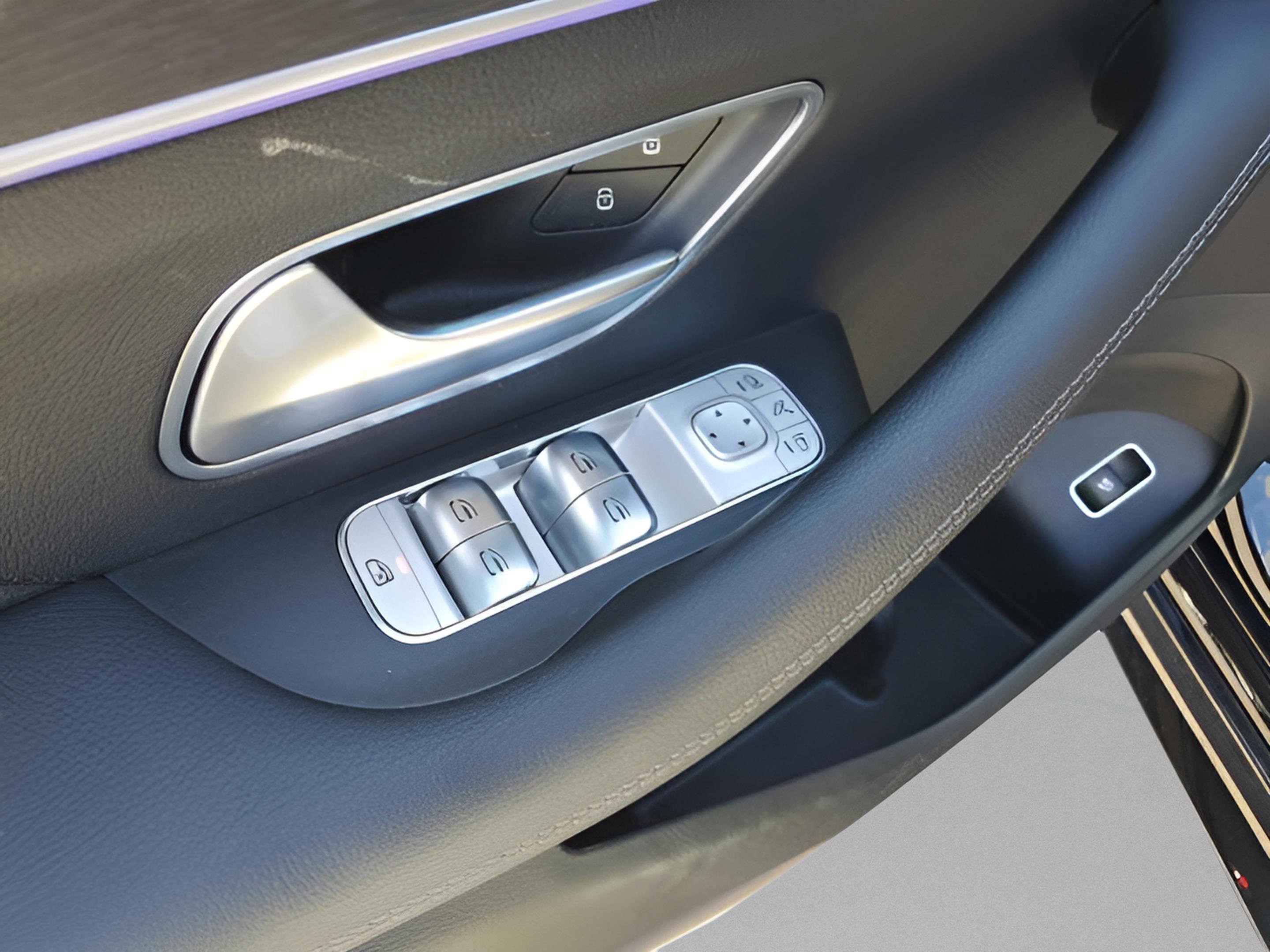 Certified 2025 Mercedes-Benz GLE 580 4MATIC image 36