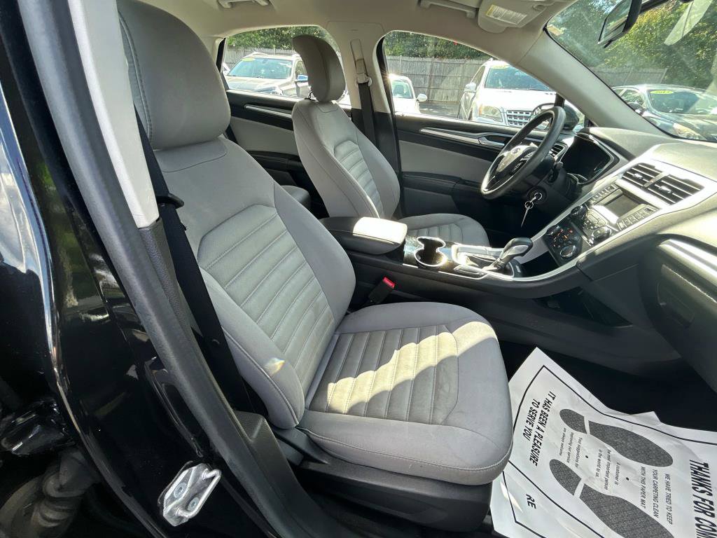 Used 2014 Ford Fusion S image 16