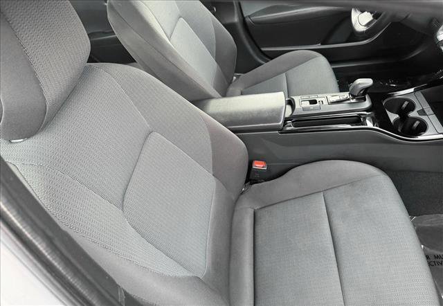 Used 2024 Toyota Prius LE image 19