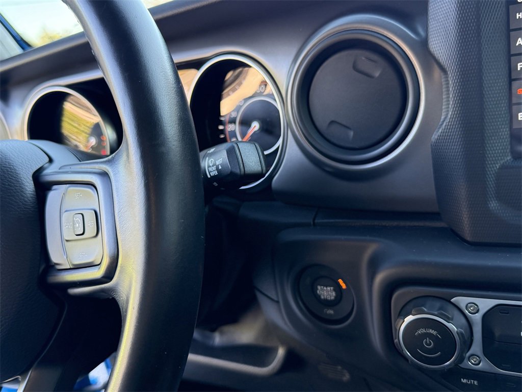 Used 2021 Jeep Gladiator Sport image 23