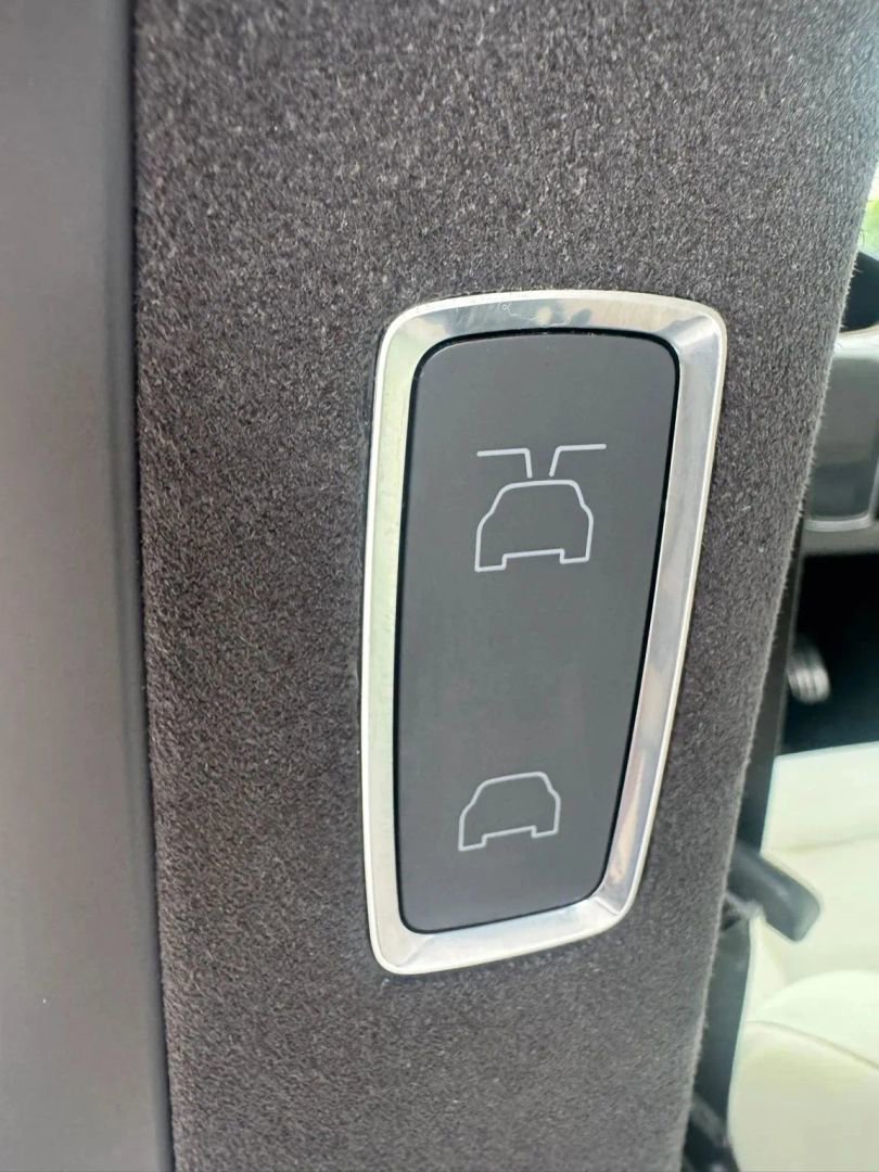 Used 2021 Tesla Model X Long Range image 36