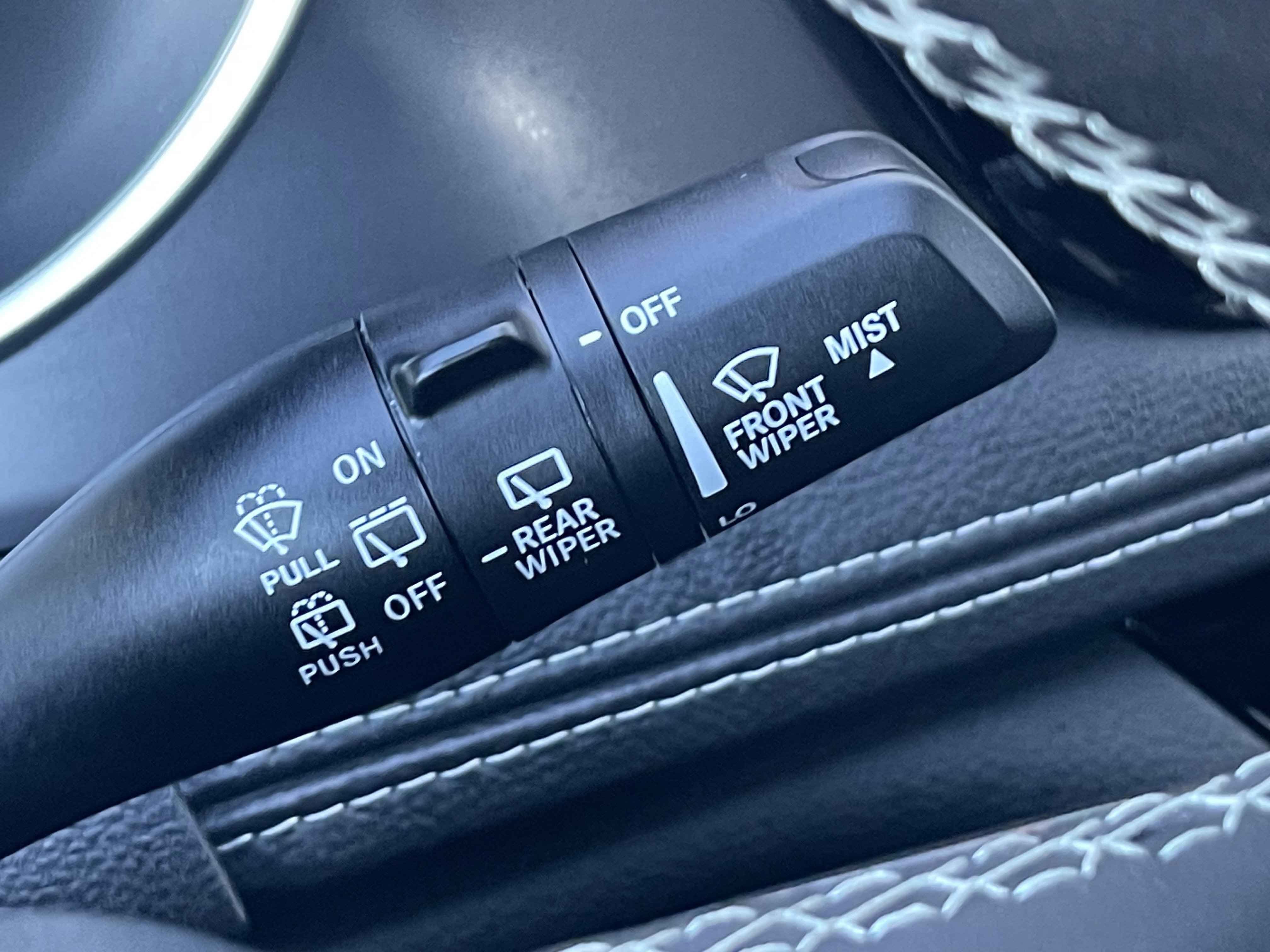 New 2026 Chrysler Pacifica Select FWD image 46