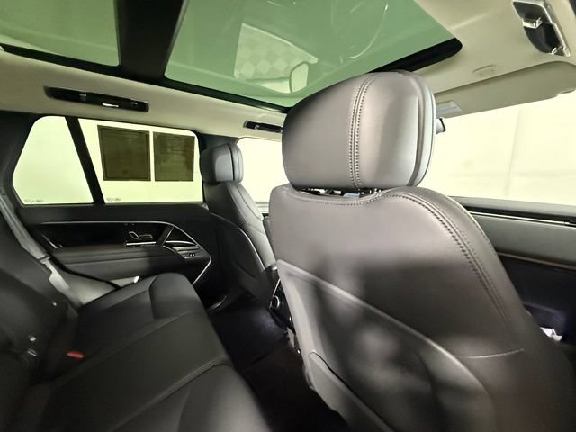 Used 2025 Land Rover Range Rover SE AWD/4WD image 31