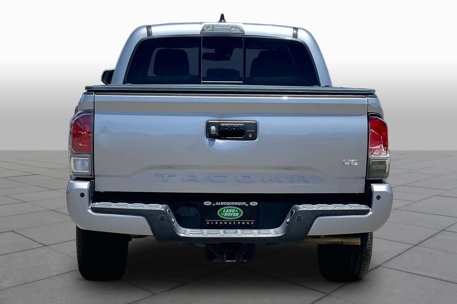Used 2020 Toyota Tacoma TRD Sport w/ Technology Package AWD/4WD image 5