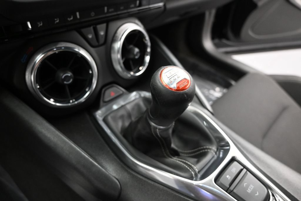 Used 2017 Chevrolet Camaro SS RWD image 21