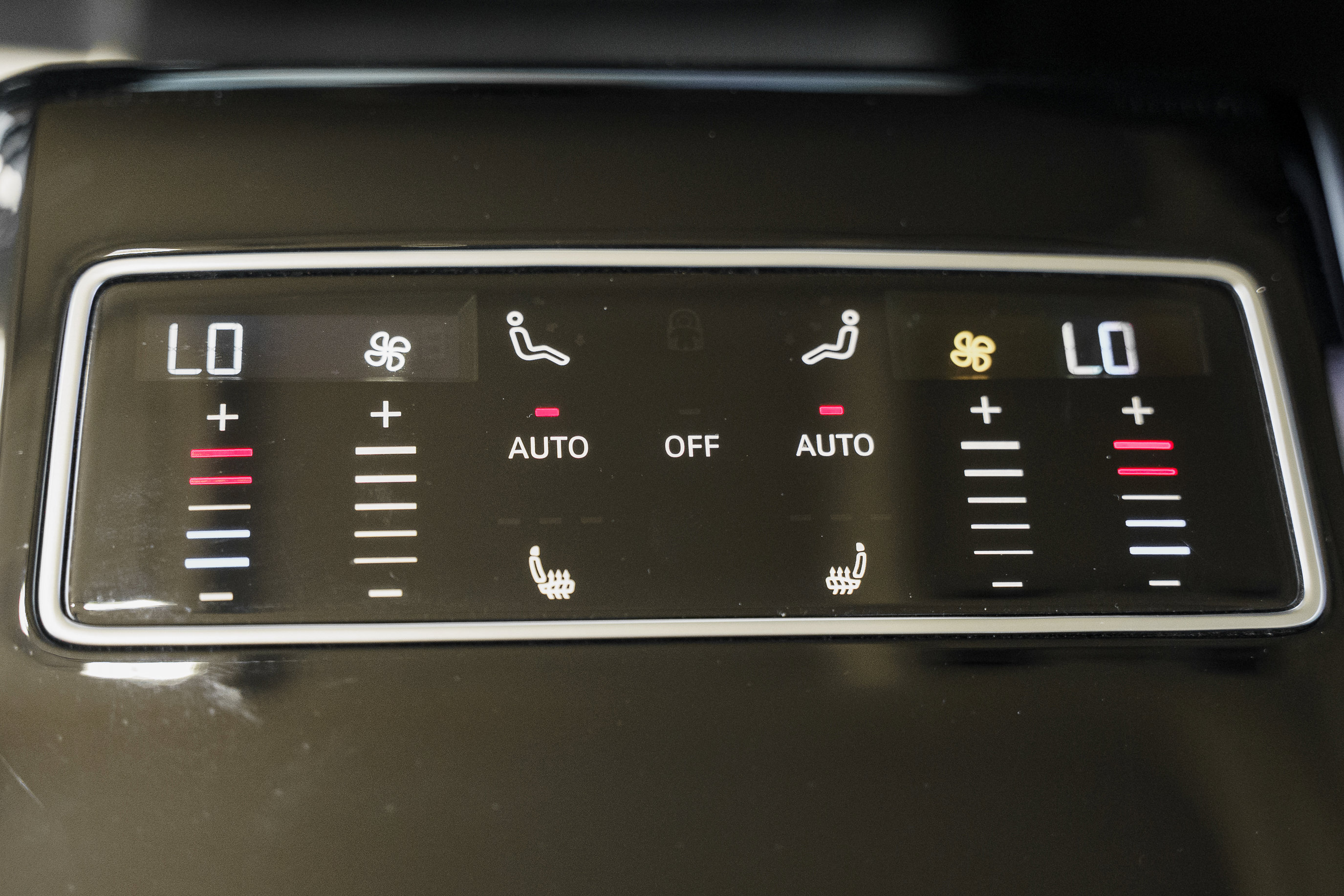 Certified 2022 Audi S8 AWD/4WD image 26