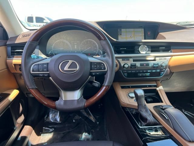 Used 2018 Lexus ES 350 w/ Navigation System Package FWD image 11
