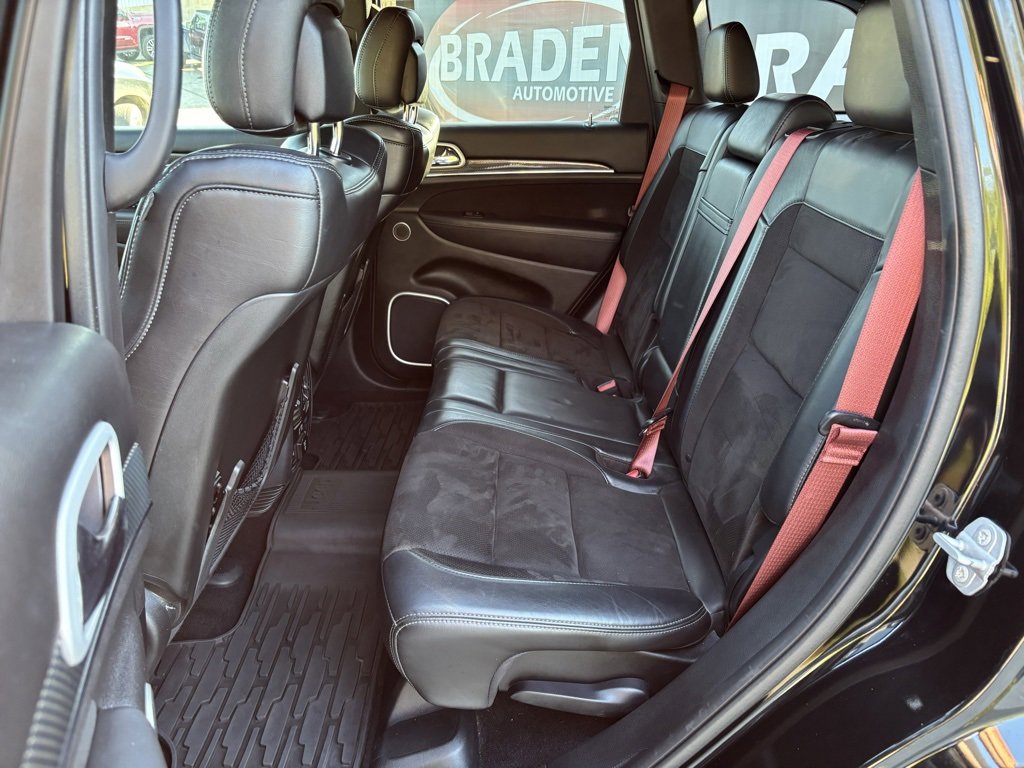 Used 2020 Jeep Grand Cherokee SRT image 25