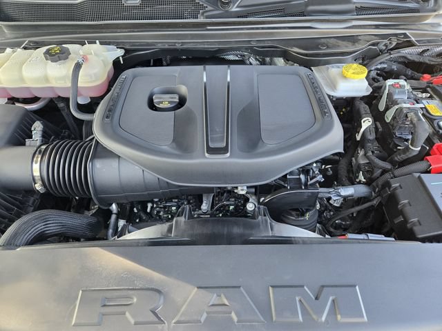Used 2025 RAM 1500 Warlock AWD/4WD image 41