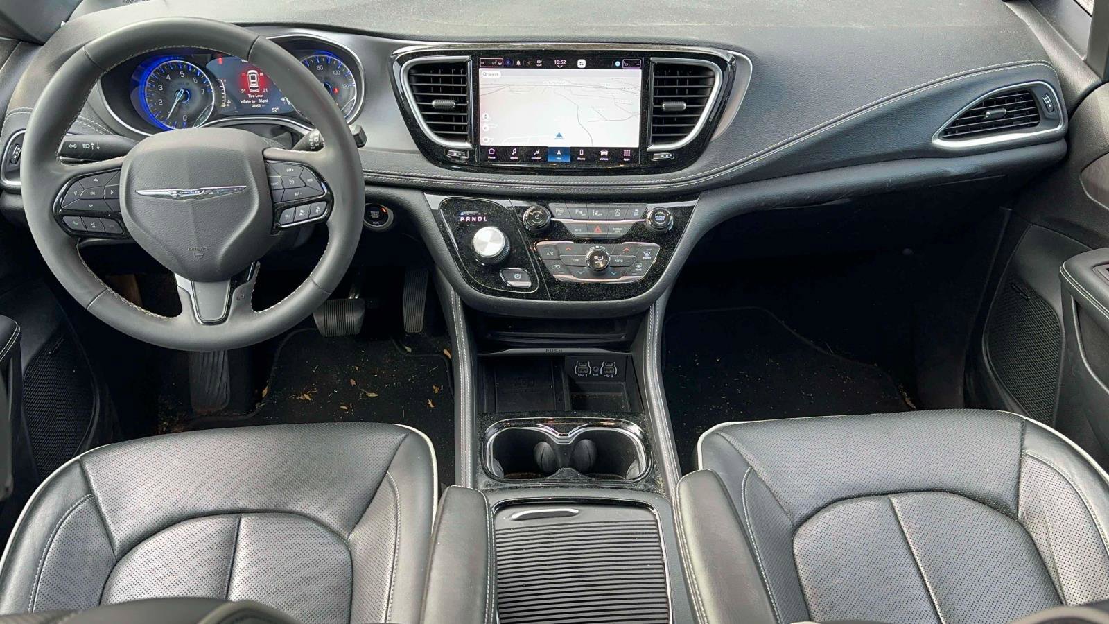 Used 2022 Chrysler Pacifica Limited w/ S Appearance Package image 11