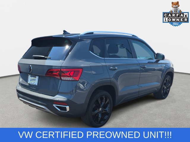 Used 2023 Volkswagen Taos SE w/ Panoramic Sunroof Package FWD image 5