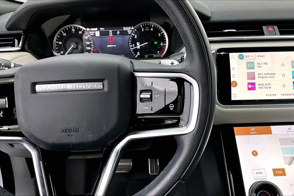 Used 2022 Land Rover Range Rover Velar R-Dynamic S AWD/4WD image 24