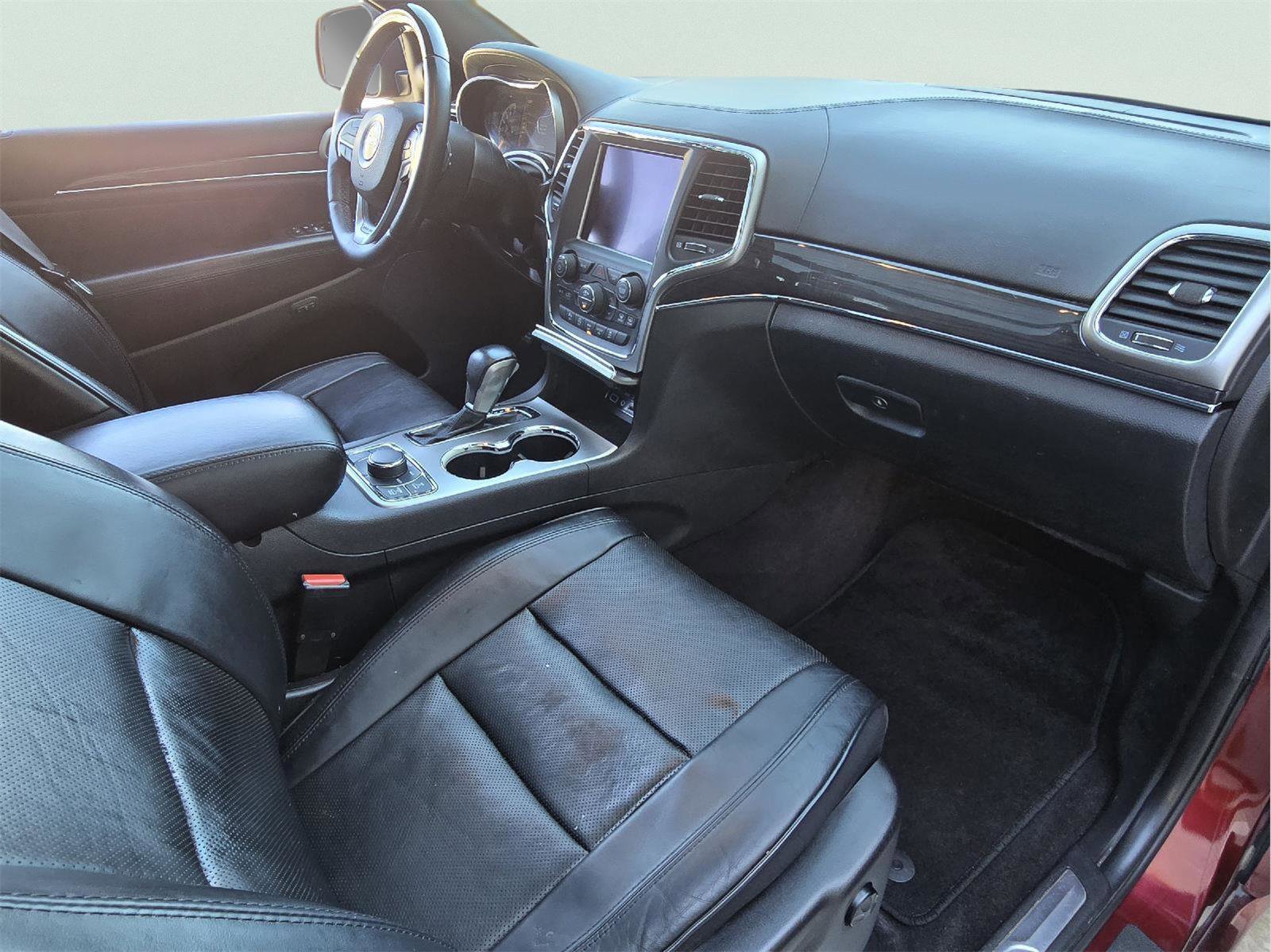 Used 2018 Jeep Grand Cherokee Overland image 37