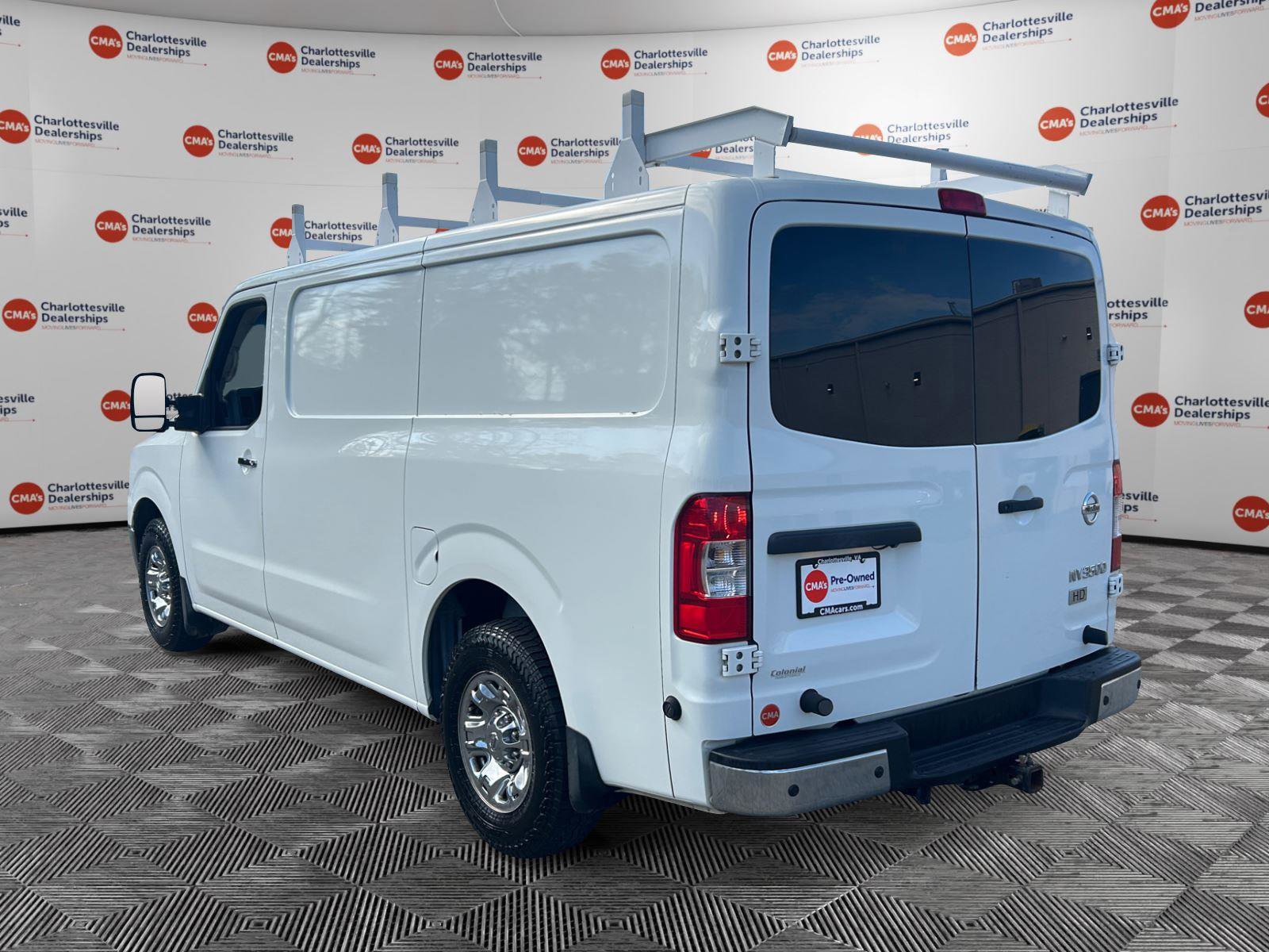 Used 2015 Nissan NV 3500 SL w/ Technology Package image 3