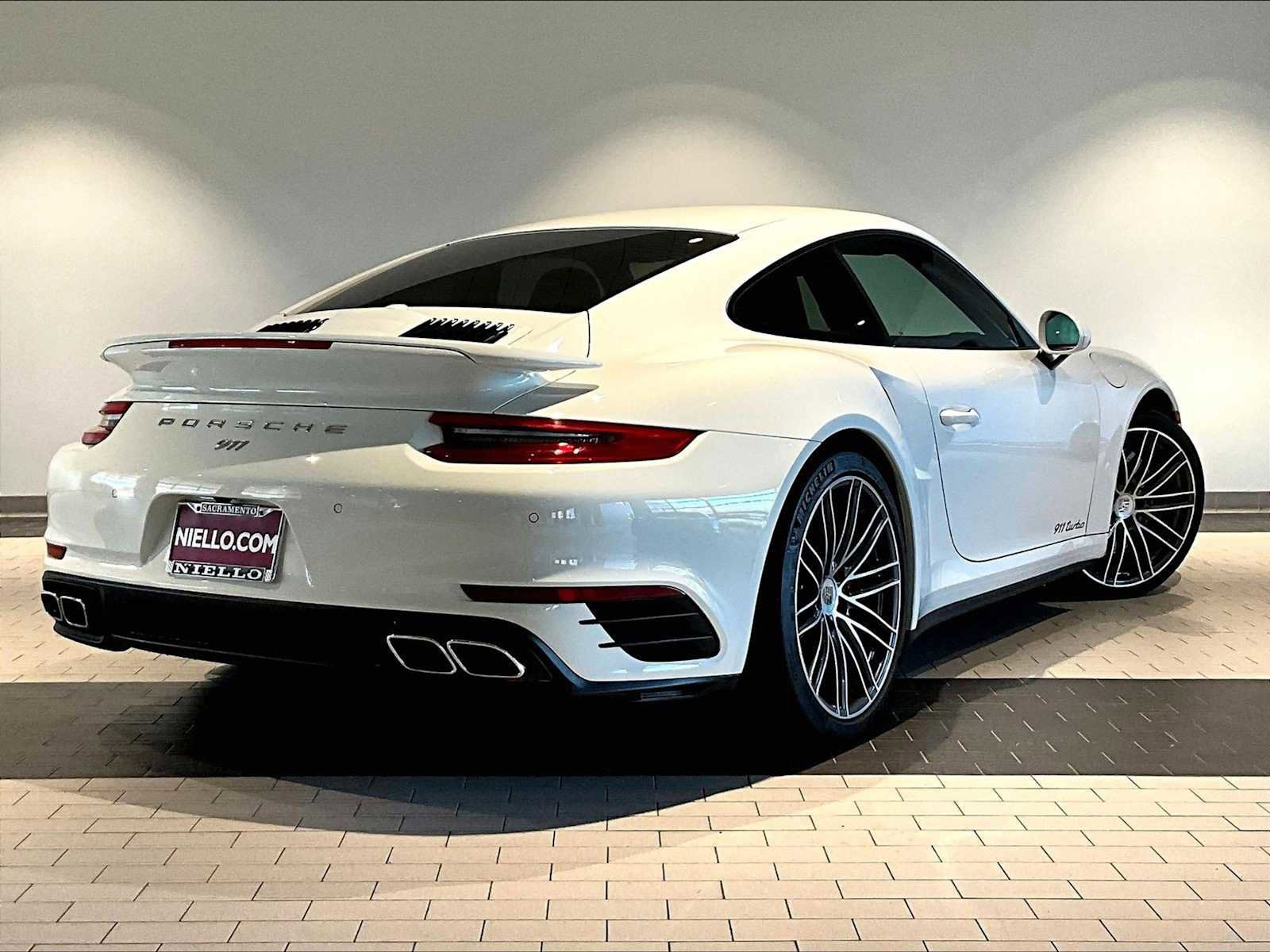 Used 2017 Porsche 911 Turbo image 10